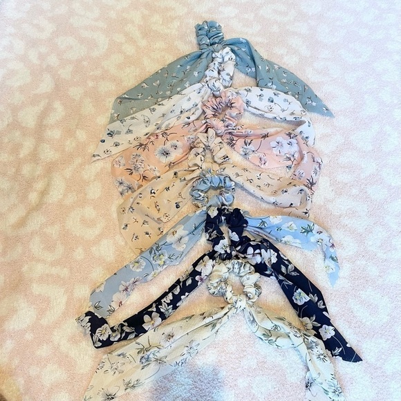 Bundle of 14 Floral Polka Dot Solid Plaid Scarf Hair Scrunchies - Picture 3 of 4